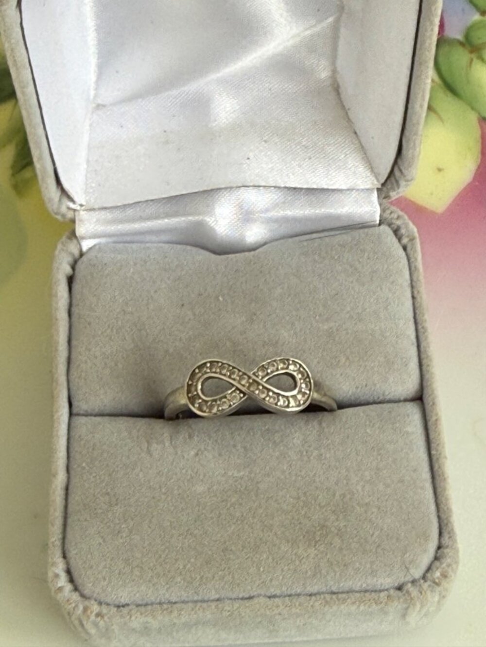 Vintage 90s 925 Silver Infinity RIng Clear Spinel Stones Size 8 3/4